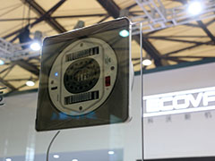 高楼擦窗不用愁 科沃斯机器人家博会曝光